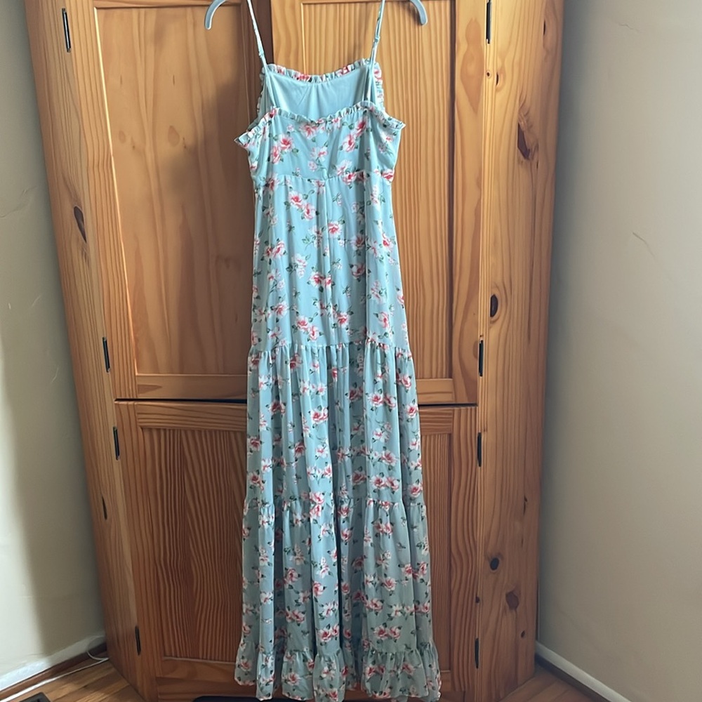 Lulu’s Melissa Sage Floral Tiered Maxi Dress - Size Small - Picture 4 of 8